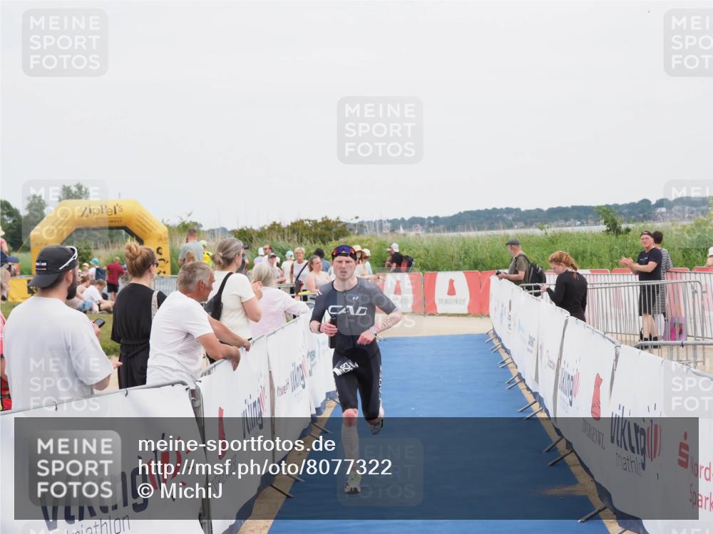22.06.2025 - Viking Triathlon MichiJ http://msf.ph/oto/8077322 22.06.2025 14:35:15 Ziel 526 meine-sportfotos.de
