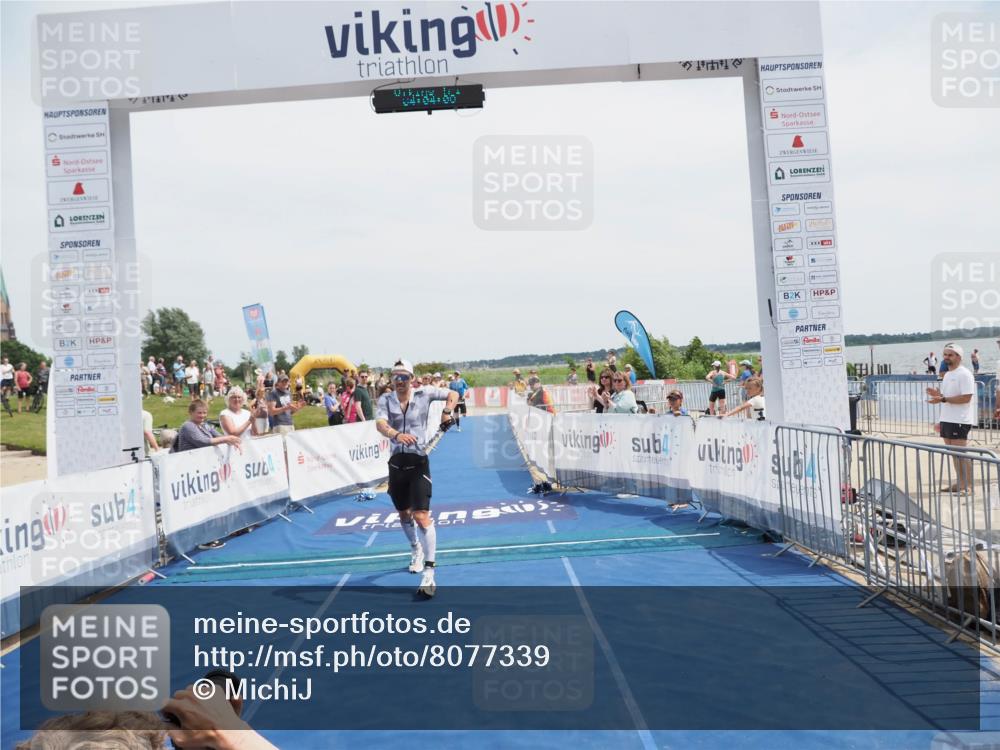 22.06.2025 - Viking Triathlon MichiJ http://msf.ph/oto/8077339 22.06.2025 14:04:18 Ziel 1, 414 meine-sportfotos.de