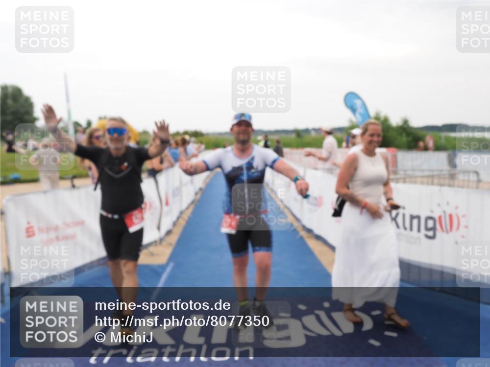 22.06.2025 - Viking Triathlon MichiJ http://msf.ph/oto/8077350 22.06.2025 15:54:48 Ziel 530, 627 meine-sportfotos.de