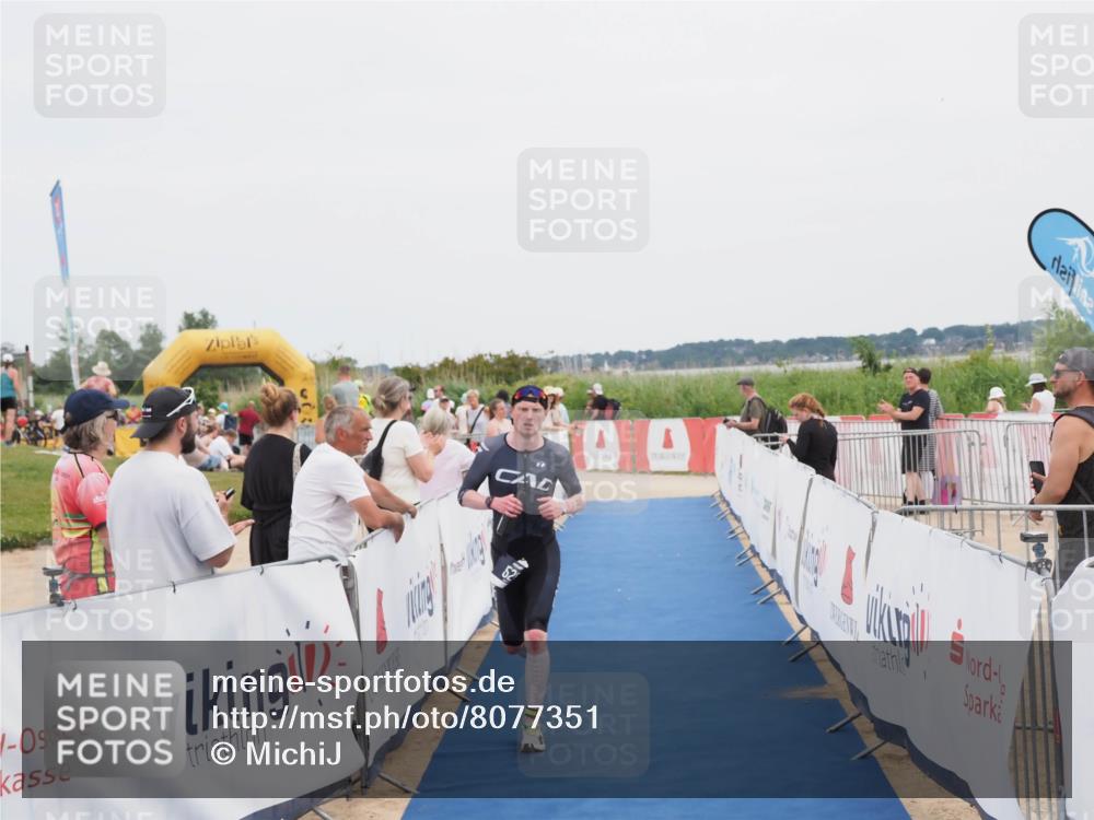 22.06.2025 - Viking Triathlon MichiJ http://msf.ph/oto/8077351 22.06.2025 14:35:16 Ziel 526 meine-sportfotos.de