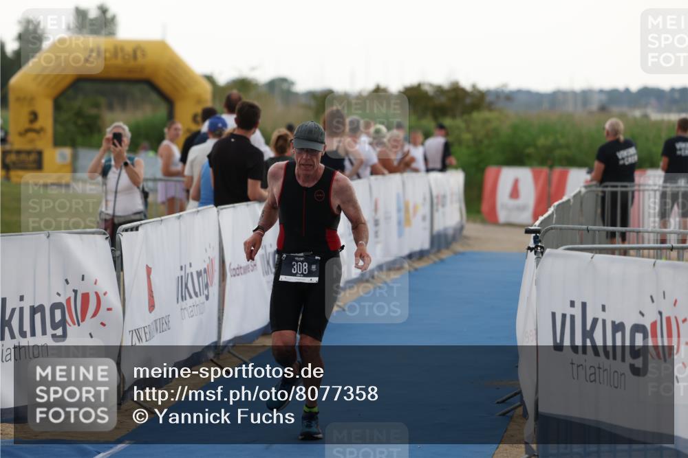 22.06.2025 - Viking Triathlon Yannick Fuchs http://msf.ph/oto/8077358 22.06.2025 16:27:29 Ziel 308, 363 meine-sportfotos.de