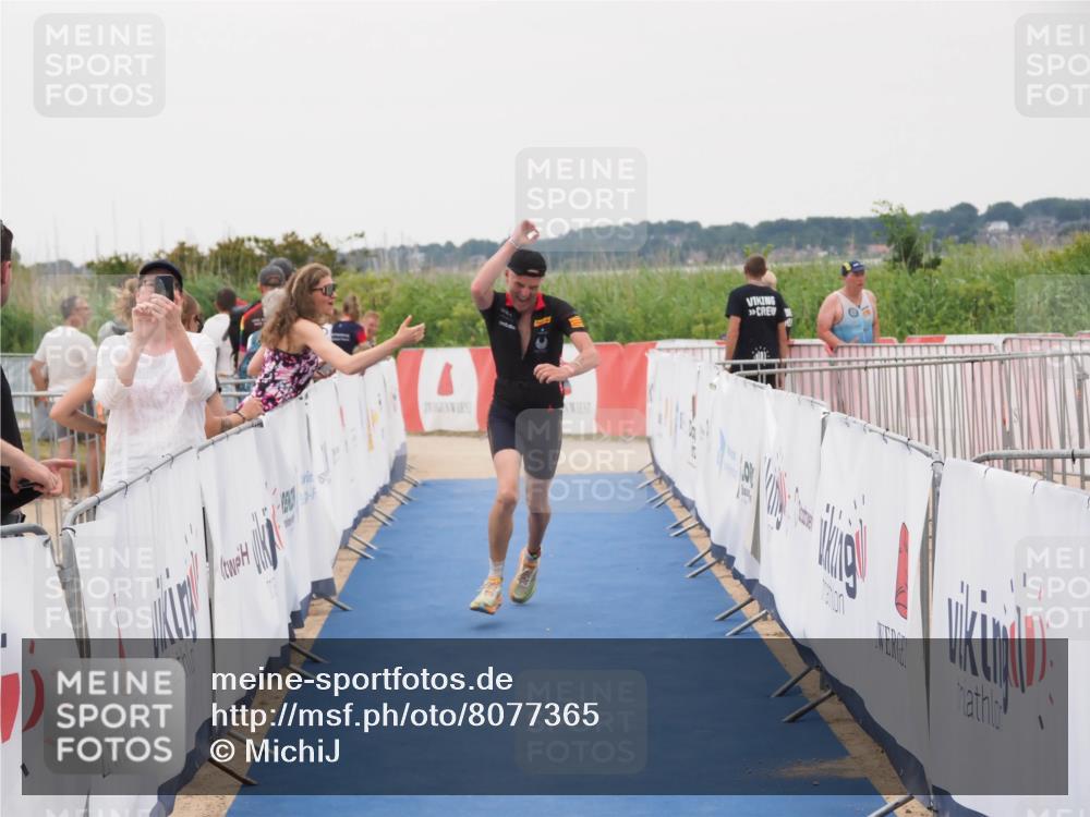 22.06.2025 - Viking Triathlon MichiJ http://msf.ph/oto/8077365 22.06.2025 16:02:45 Ziel 102 meine-sportfotos.de