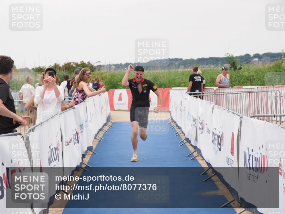 22.06.2025 - Viking Triathlon MichiJ http://msf.ph/oto/8077376 22.06.2025 16:02:45 Ziel 102 meine-sportfotos.de