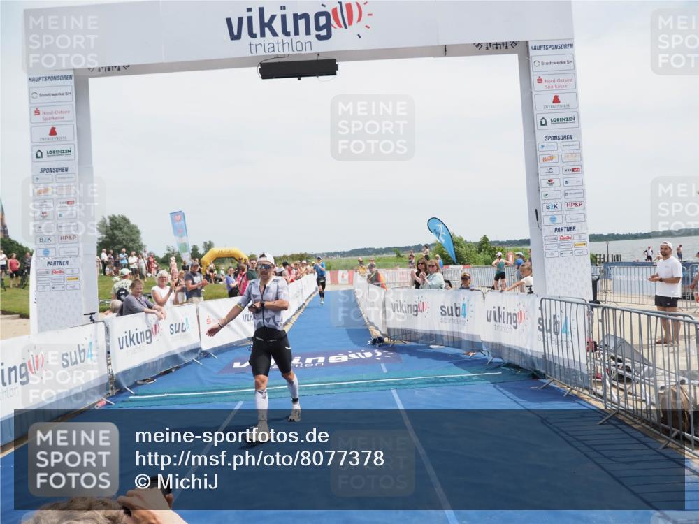 22.06.2025 - Viking Triathlon MichiJ http://msf.ph/oto/8077378 22.06.2025 14:04:19 Ziel 1, 414 meine-sportfotos.de