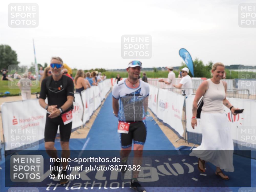 22.06.2025 - Viking Triathlon MichiJ http://msf.ph/oto/8077382 22.06.2025 15:54:48 Ziel 530, 627 meine-sportfotos.de