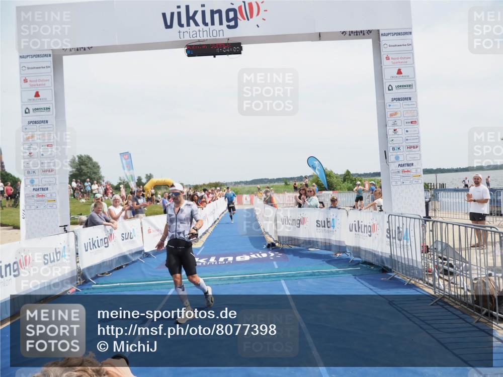 22.06.2025 - Viking Triathlon MichiJ http://msf.ph/oto/8077398 22.06.2025 14:04:19 Ziel 1, 414 meine-sportfotos.de