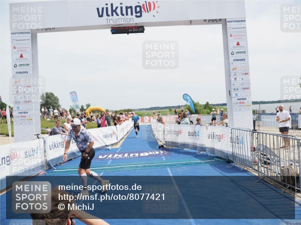 22.06.2025 - Viking Triathlon MichiJ http://msf.ph/oto/8077421 22.06.2025 14:04:20 Ziel 1, 414 meine-sportfotos.de
