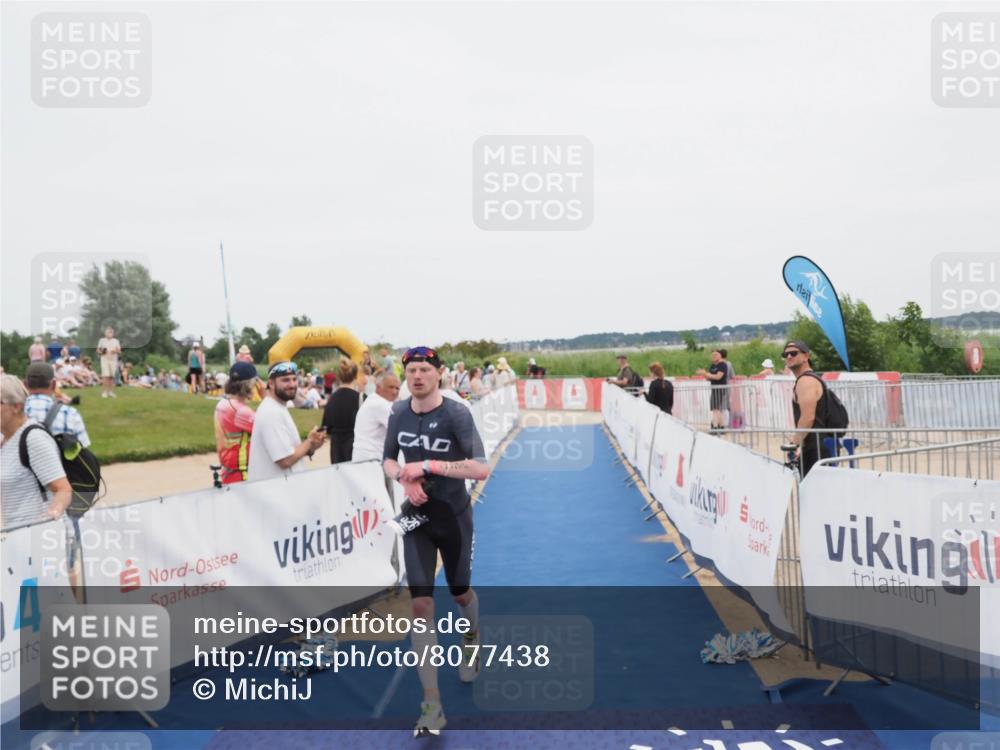 22.06.2025 - Viking Triathlon MichiJ http://msf.ph/oto/8077438 22.06.2025 14:35:17 Ziel 526 meine-sportfotos.de