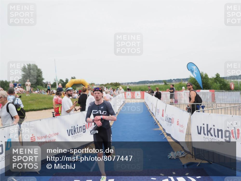 22.06.2025 - Viking Triathlon MichiJ http://msf.ph/oto/8077447 22.06.2025 14:35:17 Ziel 526 meine-sportfotos.de
