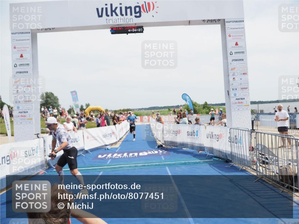 22.06.2025 - Viking Triathlon MichiJ http://msf.ph/oto/8077451 22.06.2025 14:04:20 Ziel 1, 414 meine-sportfotos.de