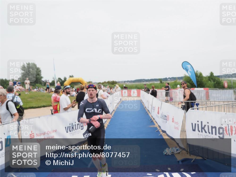 22.06.2025 - Viking Triathlon MichiJ http://msf.ph/oto/8077457 22.06.2025 14:35:17 Ziel 526 meine-sportfotos.de