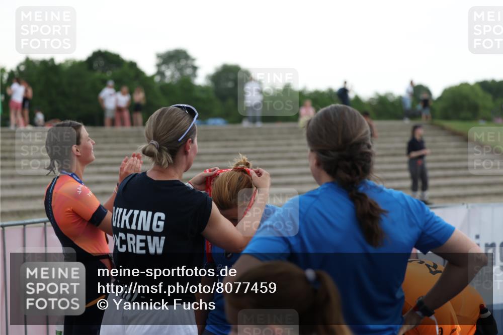 22.06.2025 - Viking Triathlon Yannick Fuchs http://msf.ph/oto/8077459 22.06.2025 16:28:01 Ziel  meine-sportfotos.de
