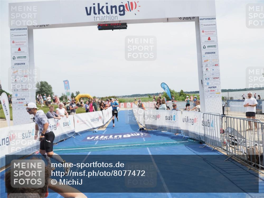 22.06.2025 - Viking Triathlon MichiJ http://msf.ph/oto/8077472 22.06.2025 14:04:20 Ziel 1, 414 meine-sportfotos.de