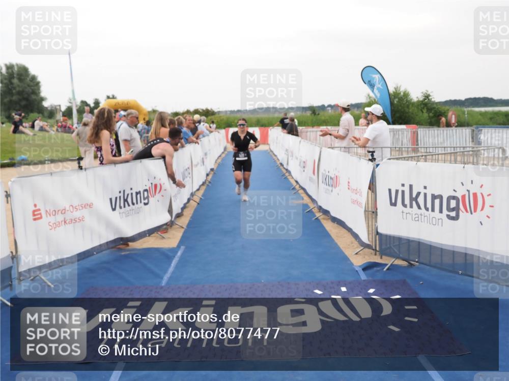 22.06.2025 - Viking Triathlon MichiJ http://msf.ph/oto/8077477 22.06.2025 15:54:52 Ziel 530, 627 meine-sportfotos.de