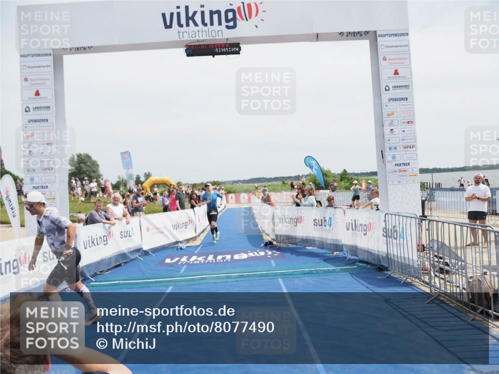 22.06.2025 - Viking Triathlon MichiJ http://msf.ph/oto/8077490 22.06.2025 14:04:21 Ziel 1, 414 meine-sportfotos.de
