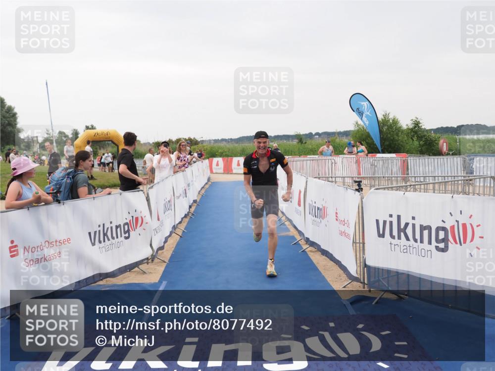 22.06.2025 - Viking Triathlon MichiJ http://msf.ph/oto/8077492 22.06.2025 16:02:46 Ziel 102 meine-sportfotos.de
