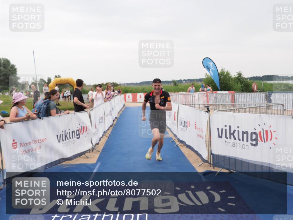 22.06.2025 - Viking Triathlon MichiJ http://msf.ph/oto/8077502 22.06.2025 16:02:46 Ziel 102 meine-sportfotos.de