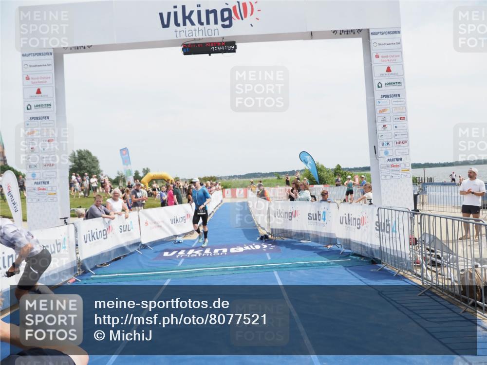 22.06.2025 - Viking Triathlon MichiJ http://msf.ph/oto/8077521 22.06.2025 14:04:21 Ziel 1, 414 meine-sportfotos.de