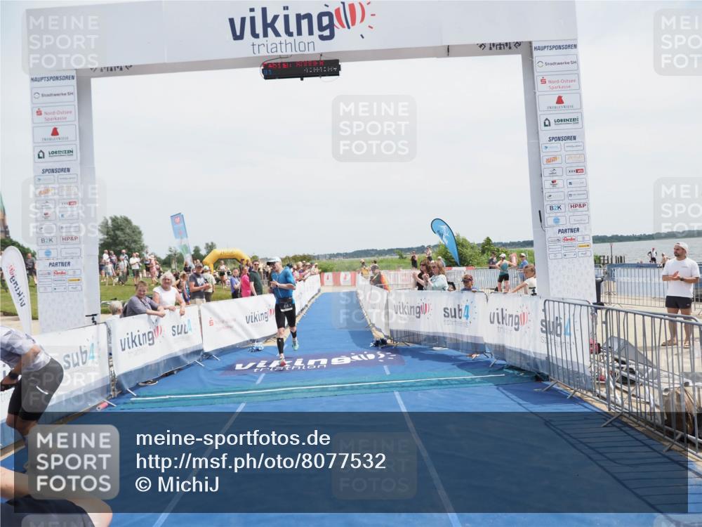 22.06.2025 - Viking Triathlon MichiJ http://msf.ph/oto/8077532 22.06.2025 14:04:21 Ziel 1, 414 meine-sportfotos.de