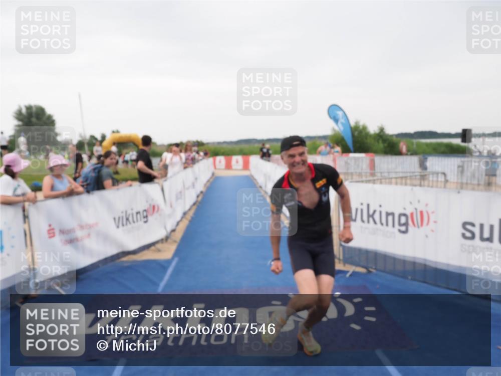 22.06.2025 - Viking Triathlon MichiJ http://msf.ph/oto/8077546 22.06.2025 16:02:47 Ziel 102 meine-sportfotos.de