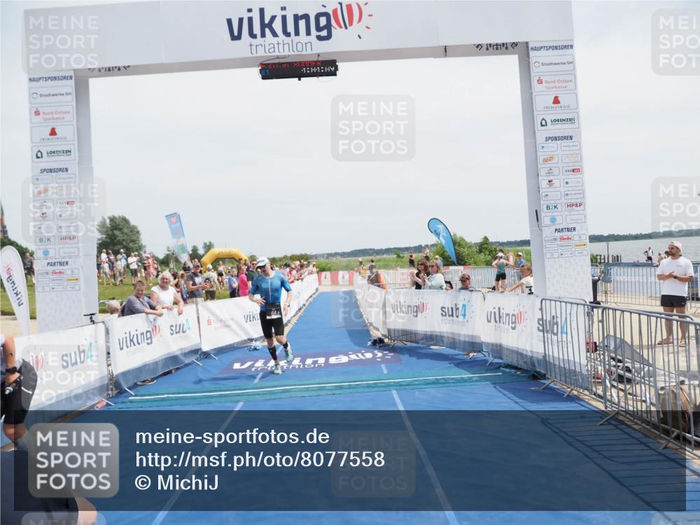 22.06.2025 - Viking Triathlon MichiJ http://msf.ph/oto/8077558 22.06.2025 14:04:21 Ziel 1, 414 meine-sportfotos.de