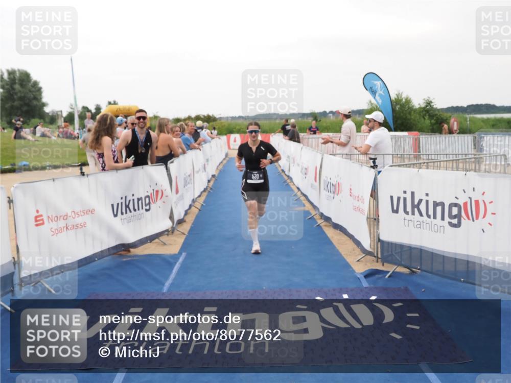 22.06.2025 - Viking Triathlon MichiJ http://msf.ph/oto/8077562 22.06.2025 15:54:53 Ziel 530 meine-sportfotos.de