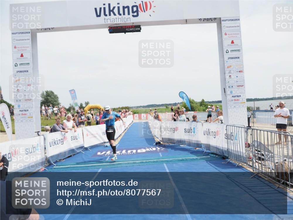 22.06.2025 - Viking Triathlon MichiJ http://msf.ph/oto/8077567 22.06.2025 14:04:21 Ziel 1, 414 meine-sportfotos.de
