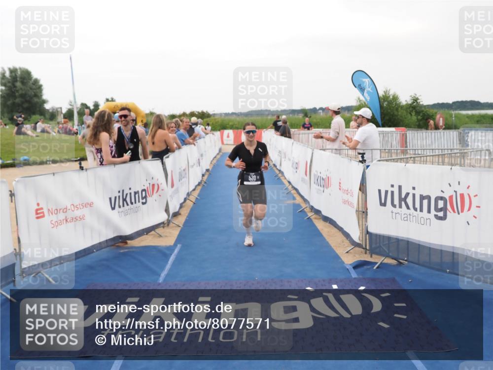 22.06.2025 - Viking Triathlon MichiJ http://msf.ph/oto/8077571 22.06.2025 15:54:53 Ziel 530 meine-sportfotos.de