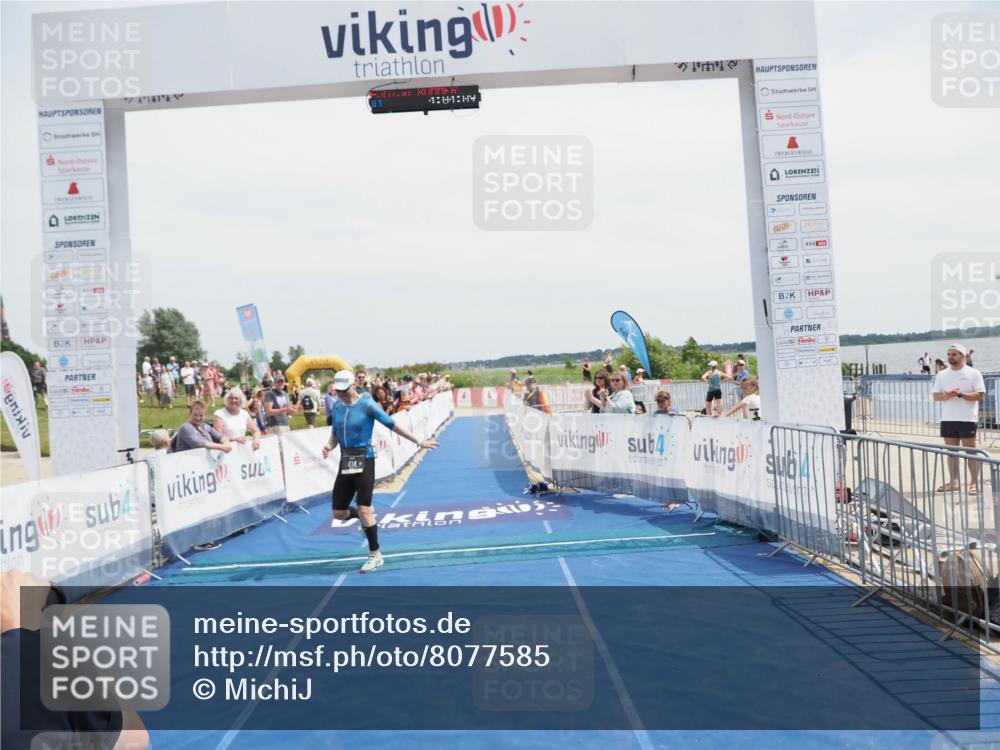 22.06.2025 - Viking Triathlon MichiJ http://msf.ph/oto/8077585 22.06.2025 14:04:22 Ziel 414 meine-sportfotos.de