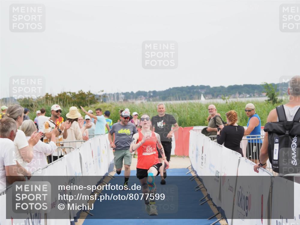 22.06.2025 - Viking Triathlon MichiJ http://msf.ph/oto/8077599 22.06.2025 14:36:00 Ziel 620 meine-sportfotos.de