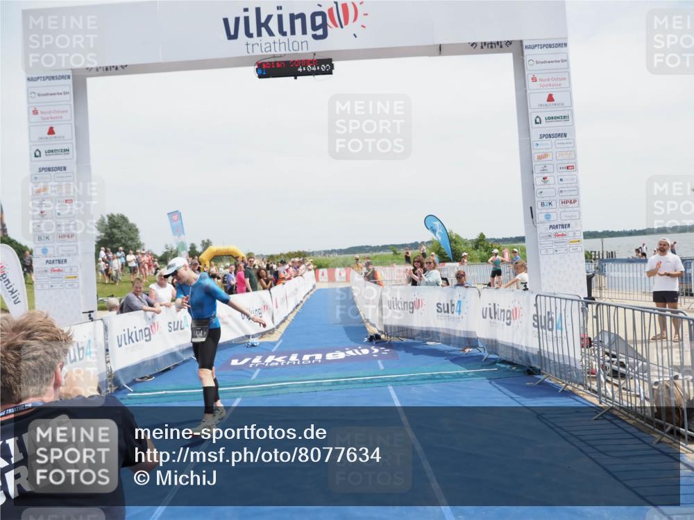 22.06.2025 - Viking Triathlon MichiJ http://msf.ph/oto/8077634 22.06.2025 14:04:22 Ziel 414 meine-sportfotos.de