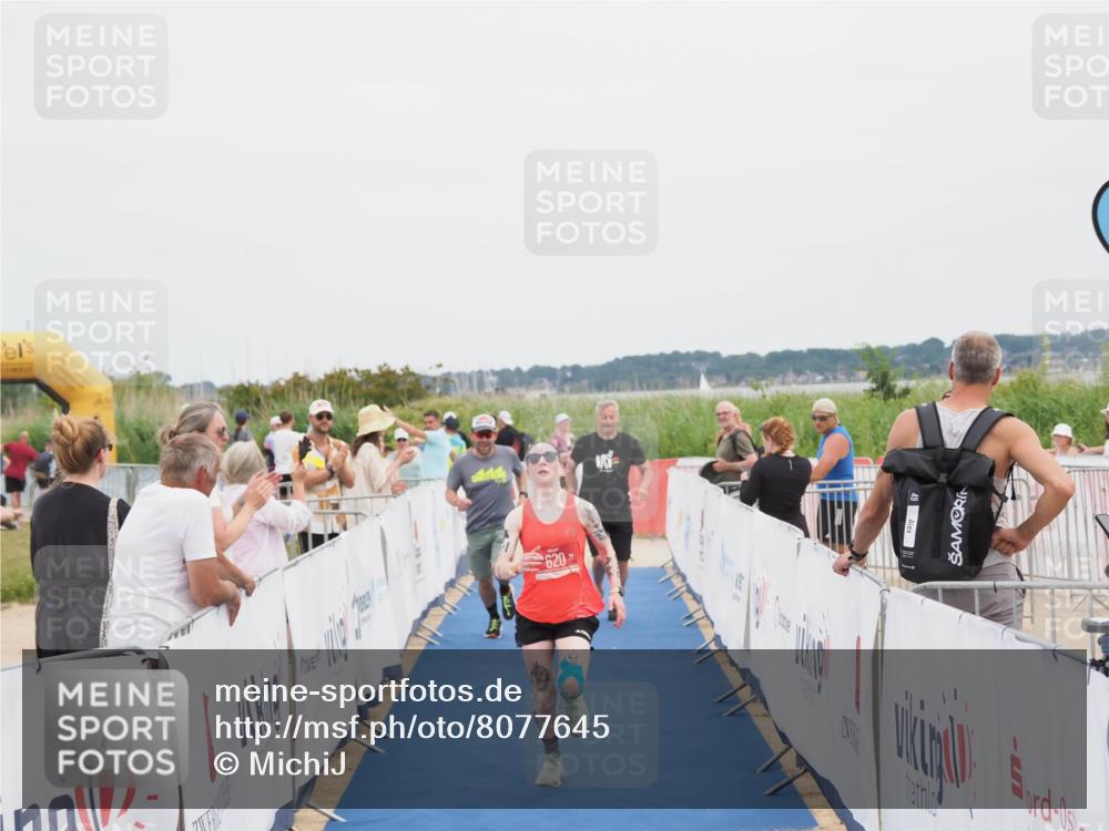 22.06.2025 - Viking Triathlon MichiJ http://msf.ph/oto/8077645 22.06.2025 14:36:00 Ziel 620 meine-sportfotos.de