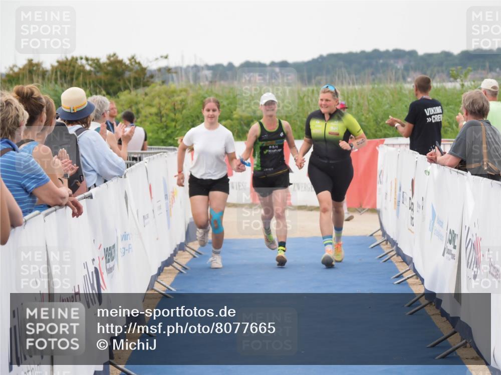 22.06.2025 - Viking Triathlon MichiJ http://msf.ph/oto/8077665 22.06.2025 15:55:04 Ziel 636 meine-sportfotos.de