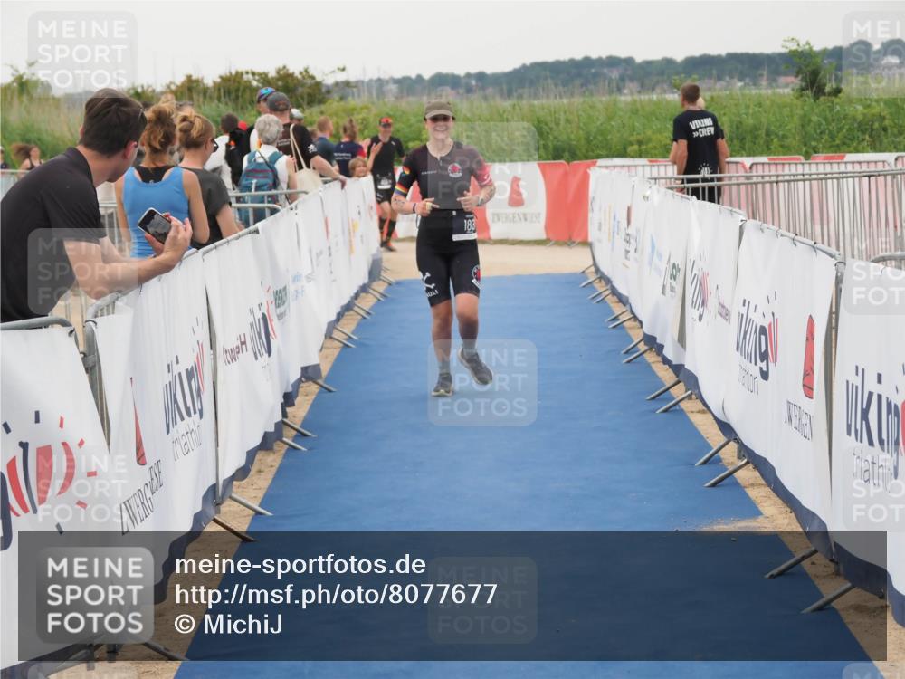22.06.2025 - Viking Triathlon MichiJ http://msf.ph/oto/8077677 22.06.2025 16:02:55 Ziel 183 meine-sportfotos.de