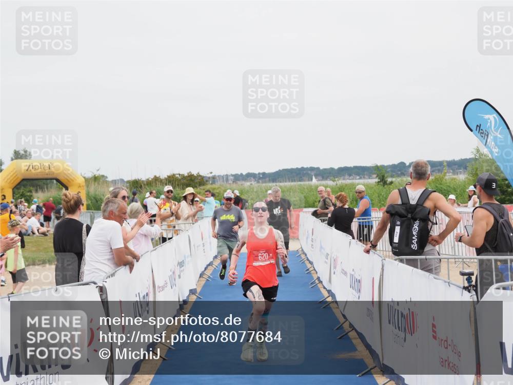 22.06.2025 - Viking Triathlon MichiJ http://msf.ph/oto/8077684 22.06.2025 14:36:01 Ziel 620 meine-sportfotos.de