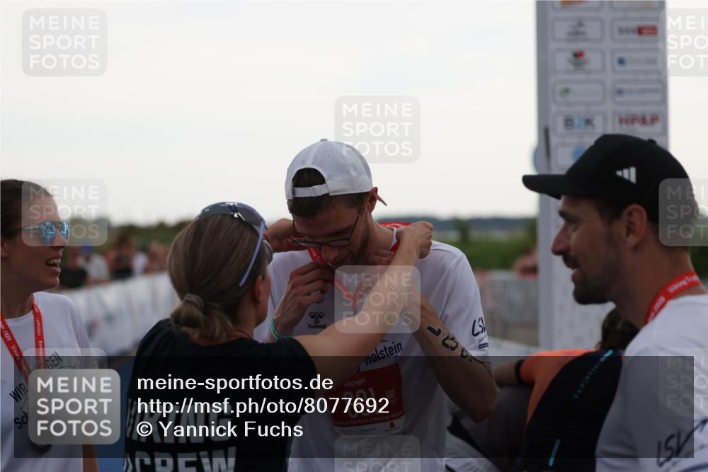 22.06.2025 - Viking Triathlon Yannick Fuchs http://msf.ph/oto/8077692 22.06.2025 16:28:31 Ziel 503 meine-sportfotos.de