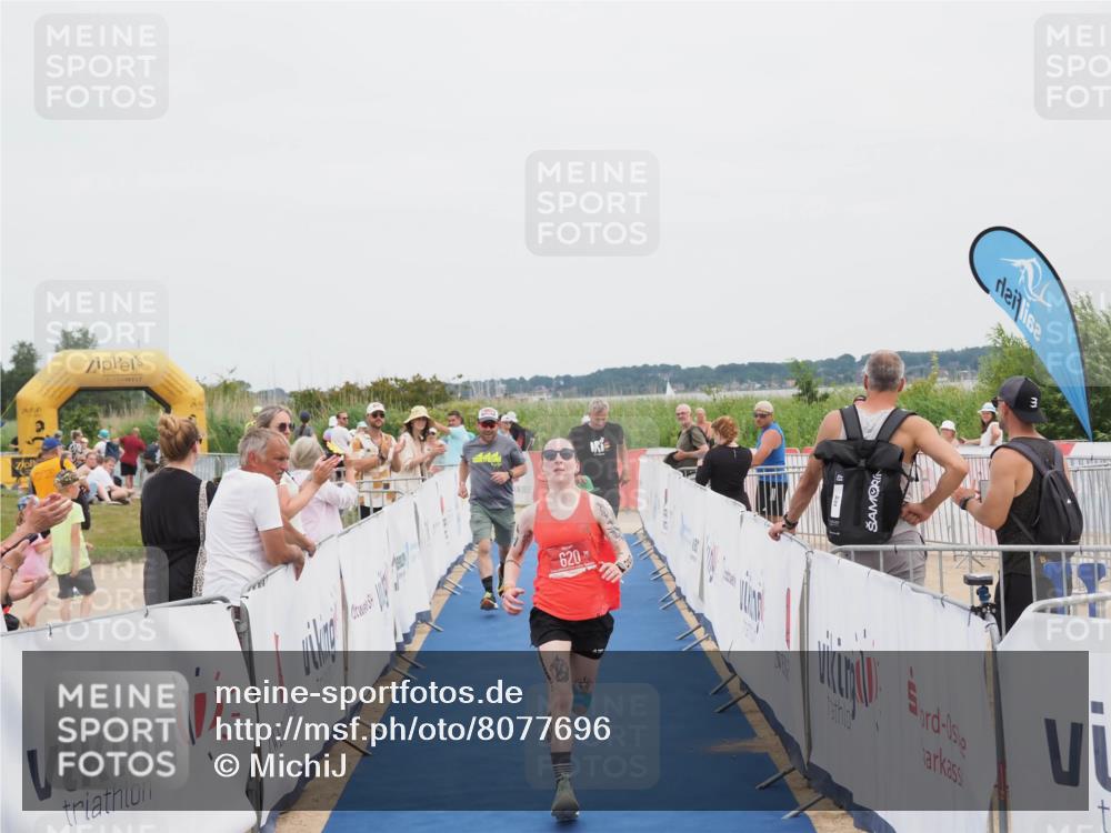 22.06.2025 - Viking Triathlon MichiJ http://msf.ph/oto/8077696 22.06.2025 14:36:01 Ziel 620 meine-sportfotos.de
