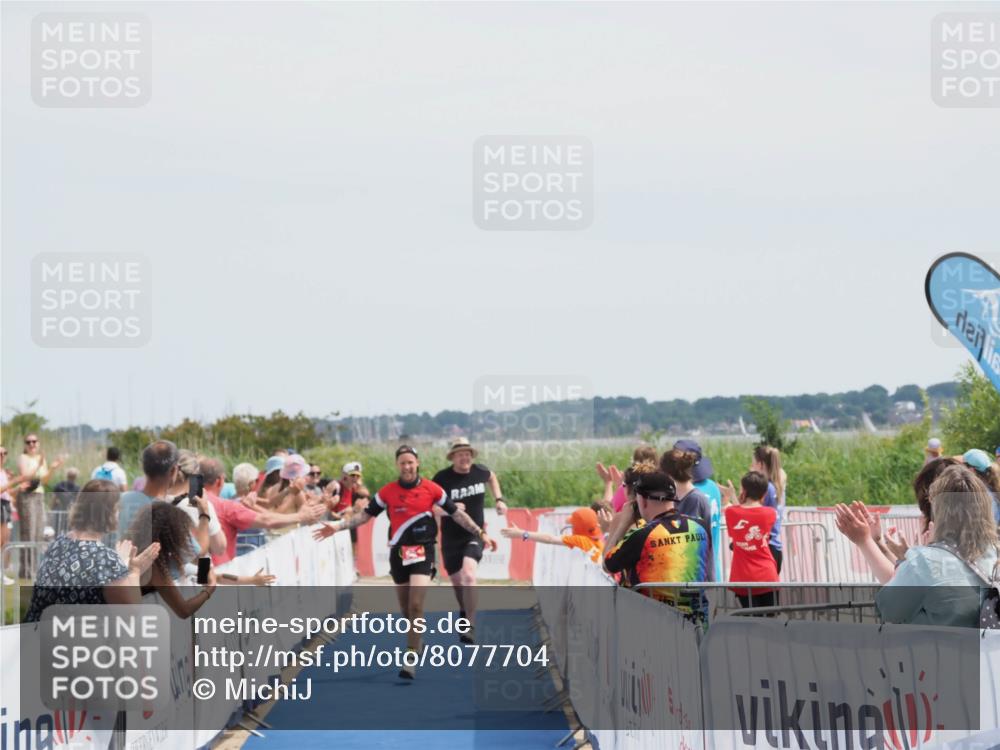 22.06.2025 - Viking Triathlon MichiJ http://msf.ph/oto/8077704 22.06.2025 14:09:43 Ziel 641 meine-sportfotos.de