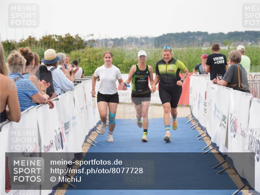 22.06.2025 - Viking Triathlon MichiJ http://msf.ph/oto/8077728 22.06.2025 15:55:05 Ziel 636 meine-sportfotos.de