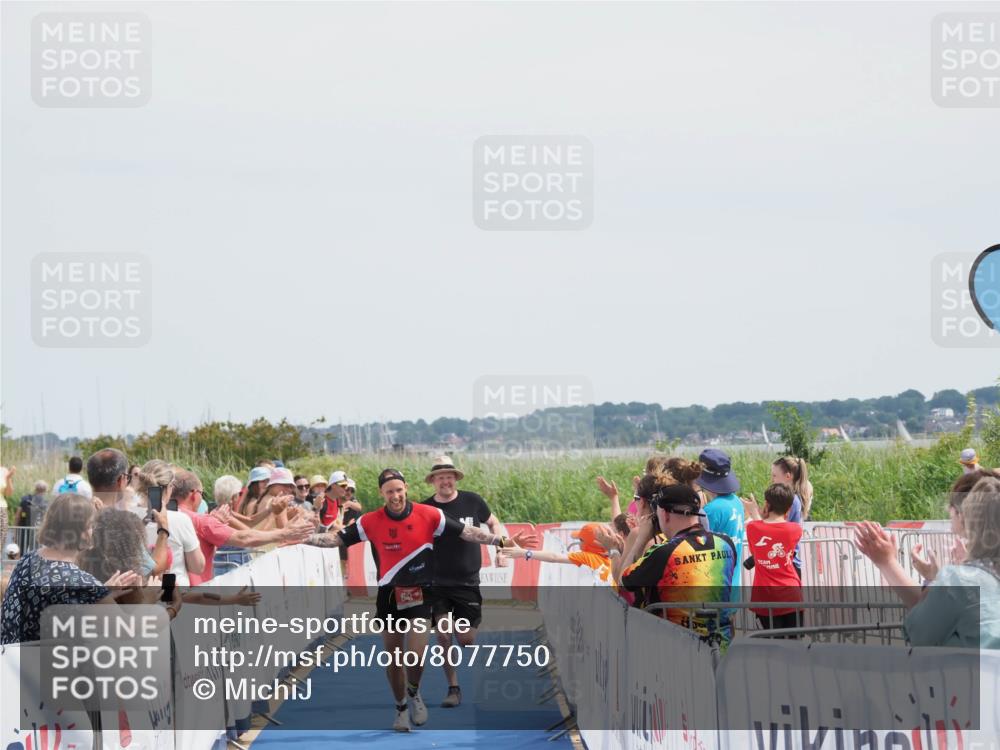 22.06.2025 - Viking Triathlon MichiJ http://msf.ph/oto/8077750 22.06.2025 14:09:43 Ziel 641 meine-sportfotos.de