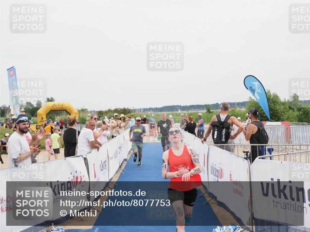 22.06.2025 - Viking Triathlon MichiJ http://msf.ph/oto/8077753 22.06.2025 14:36:01 Ziel 620 meine-sportfotos.de