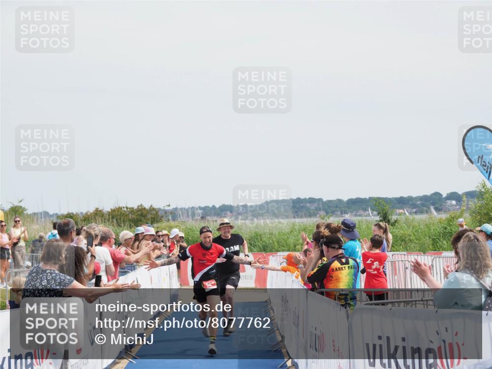 22.06.2025 - Viking Triathlon MichiJ http://msf.ph/oto/8077762 22.06.2025 14:09:43 Ziel 641 meine-sportfotos.de