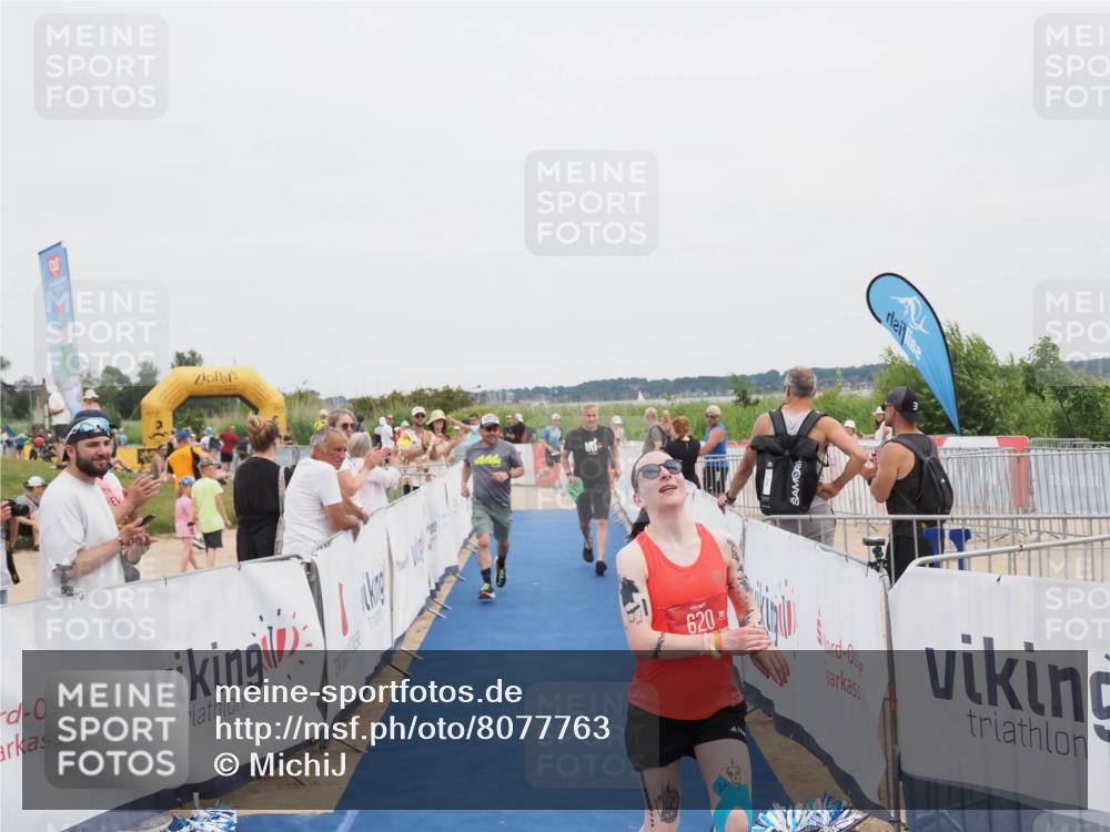 22.06.2025 - Viking Triathlon MichiJ http://msf.ph/oto/8077763 22.06.2025 14:36:02 Ziel 620 meine-sportfotos.de