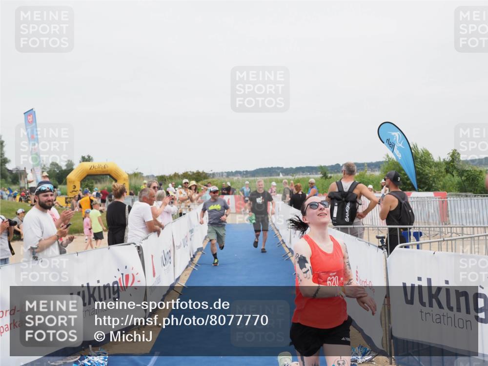 22.06.2025 - Viking Triathlon MichiJ http://msf.ph/oto/8077770 22.06.2025 14:36:02 Ziel 620 meine-sportfotos.de