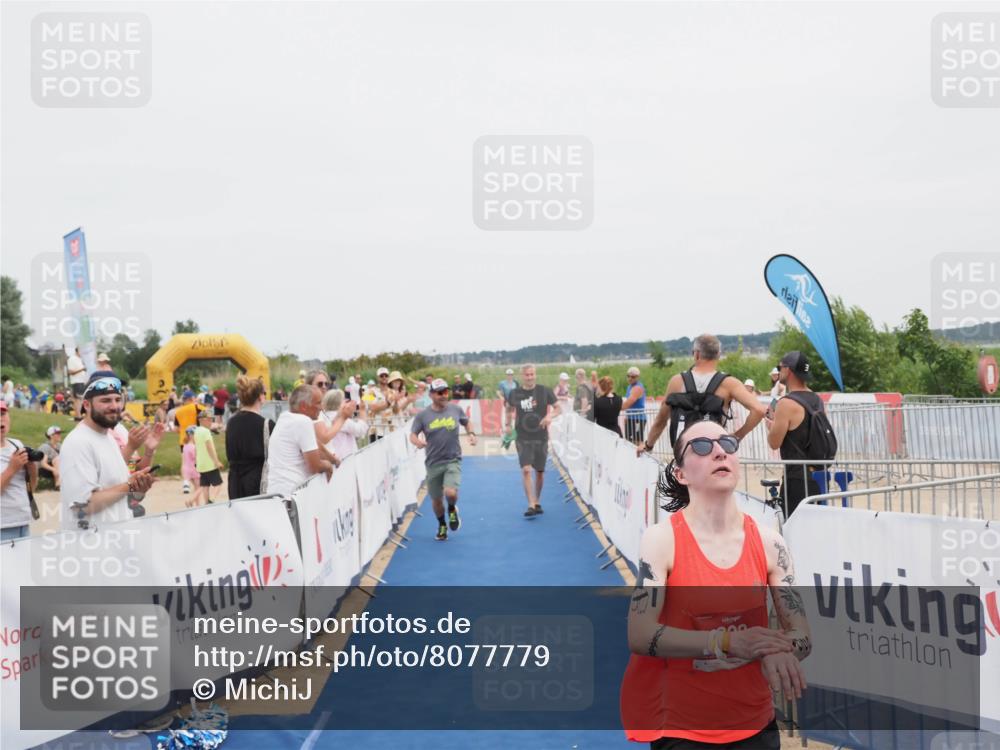 22.06.2025 - Viking Triathlon MichiJ http://msf.ph/oto/8077779 22.06.2025 14:36:02 Ziel 620 meine-sportfotos.de