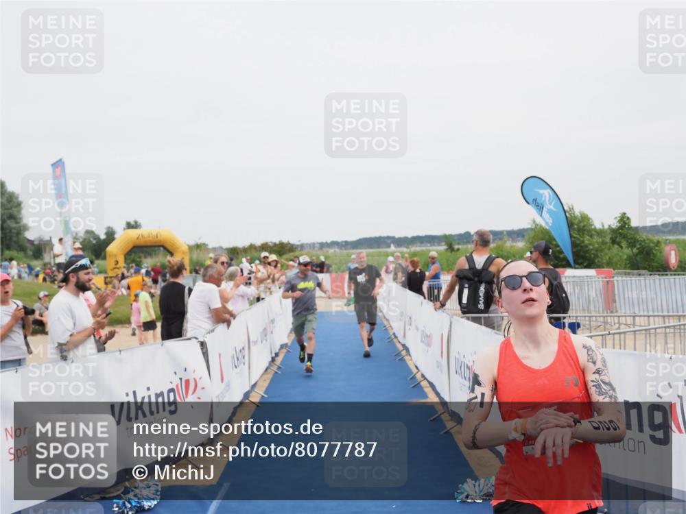 22.06.2025 - Viking Triathlon MichiJ http://msf.ph/oto/8077787 22.06.2025 14:36:02 Ziel 620 meine-sportfotos.de