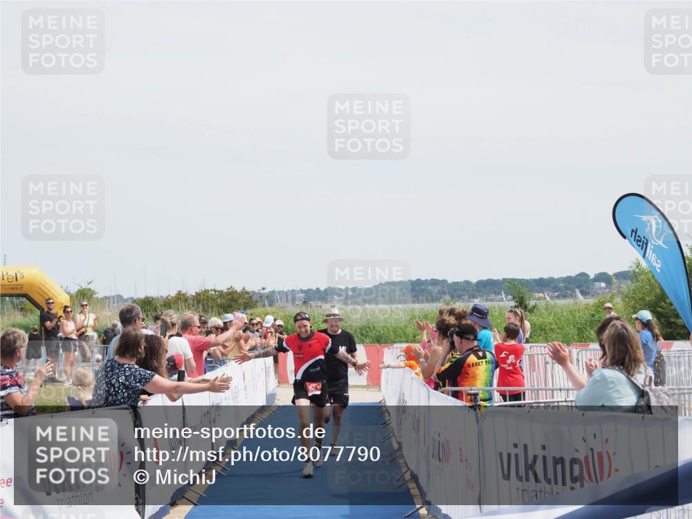 22.06.2025 - Viking Triathlon MichiJ http://msf.ph/oto/8077790 22.06.2025 14:09:44 Ziel 641 meine-sportfotos.de