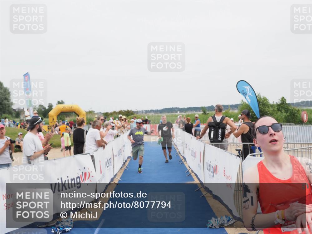22.06.2025 - Viking Triathlon MichiJ http://msf.ph/oto/8077794 22.06.2025 14:36:02 Ziel 620 meine-sportfotos.de