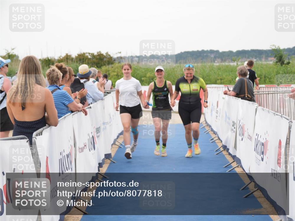 22.06.2025 - Viking Triathlon MichiJ http://msf.ph/oto/8077818 22.06.2025 15:55:06 Ziel 636 meine-sportfotos.de