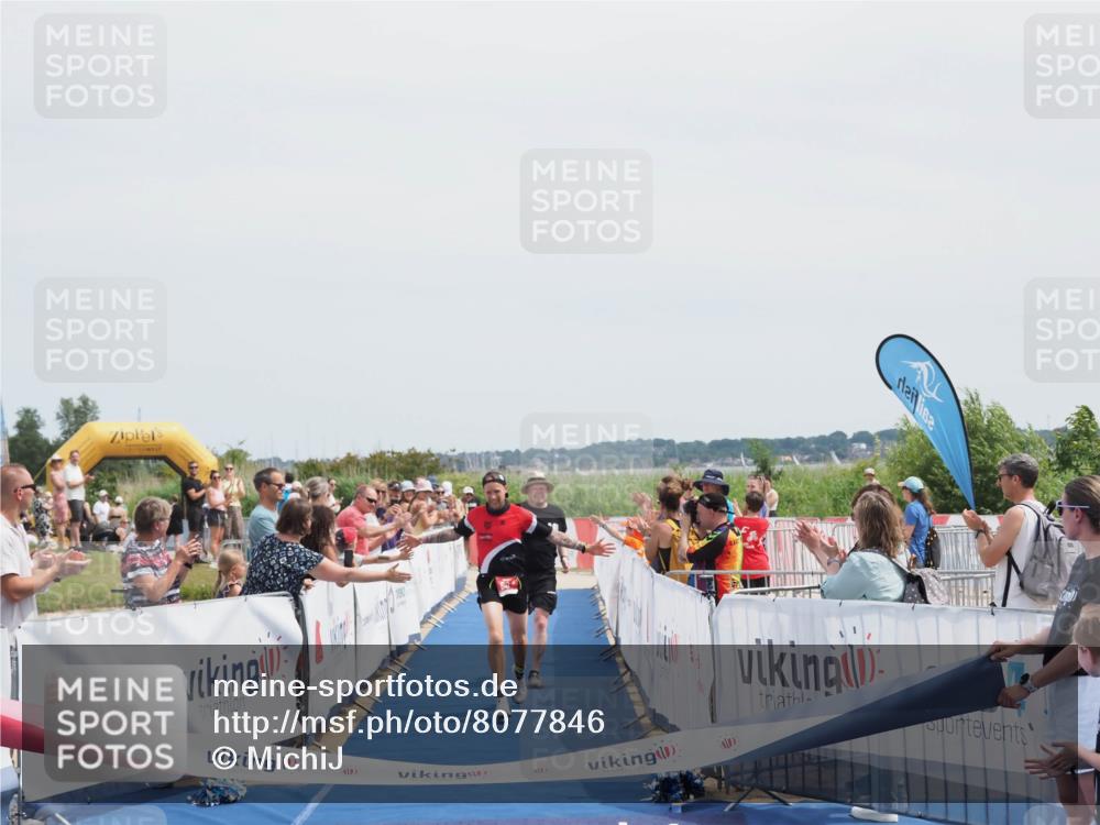 22.06.2025 - Viking Triathlon MichiJ http://msf.ph/oto/8077846 22.06.2025 14:09:44 Ziel 641 meine-sportfotos.de